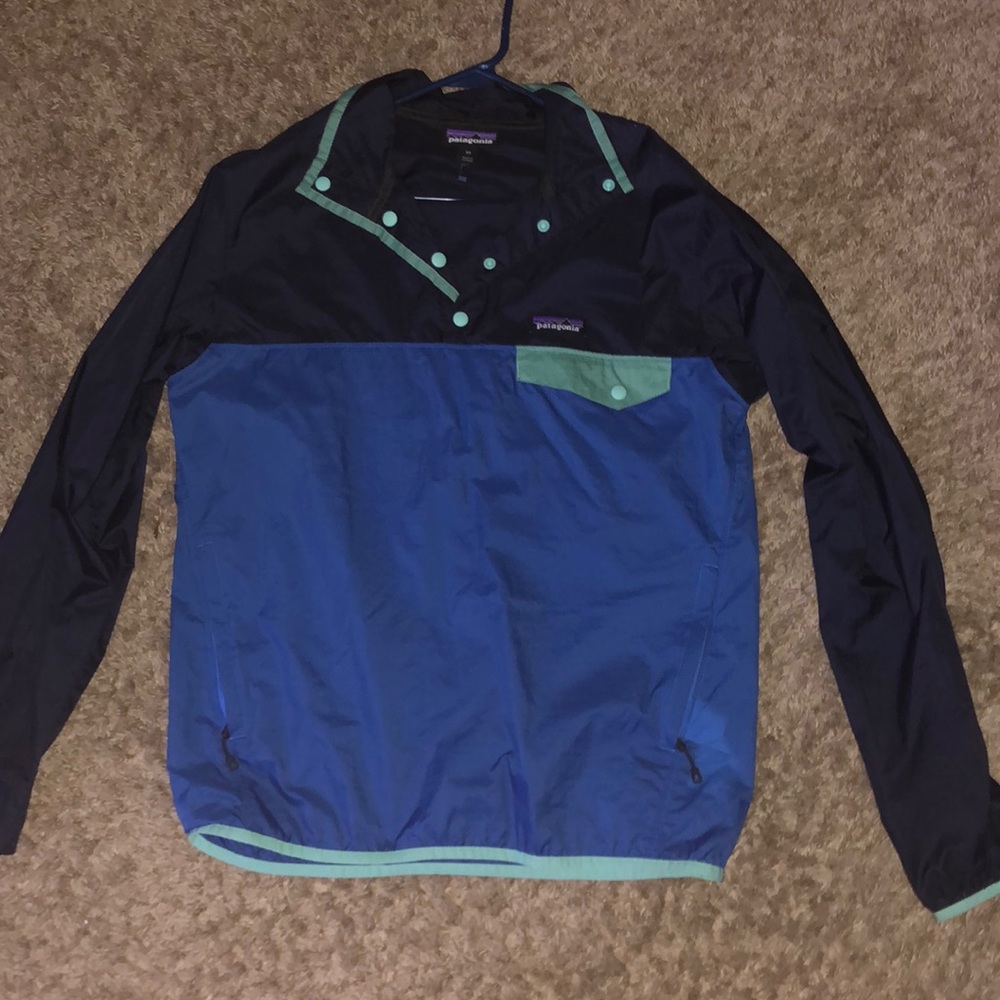 Patagonia wind breaker